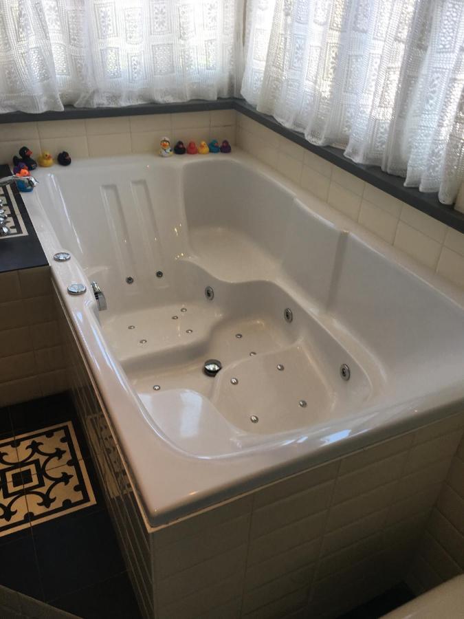 Luc'S Place, Jaccuzi, Waterbed Zoeterwoude Exterior photo